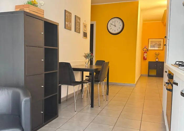 Alexandra Apartment *